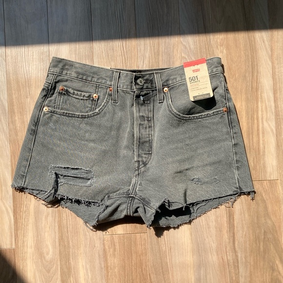 Levi's Pants - 🟢Relist7/13 🟢Levi’s distressed high rise 501 jean cotton denim short cutoff 30